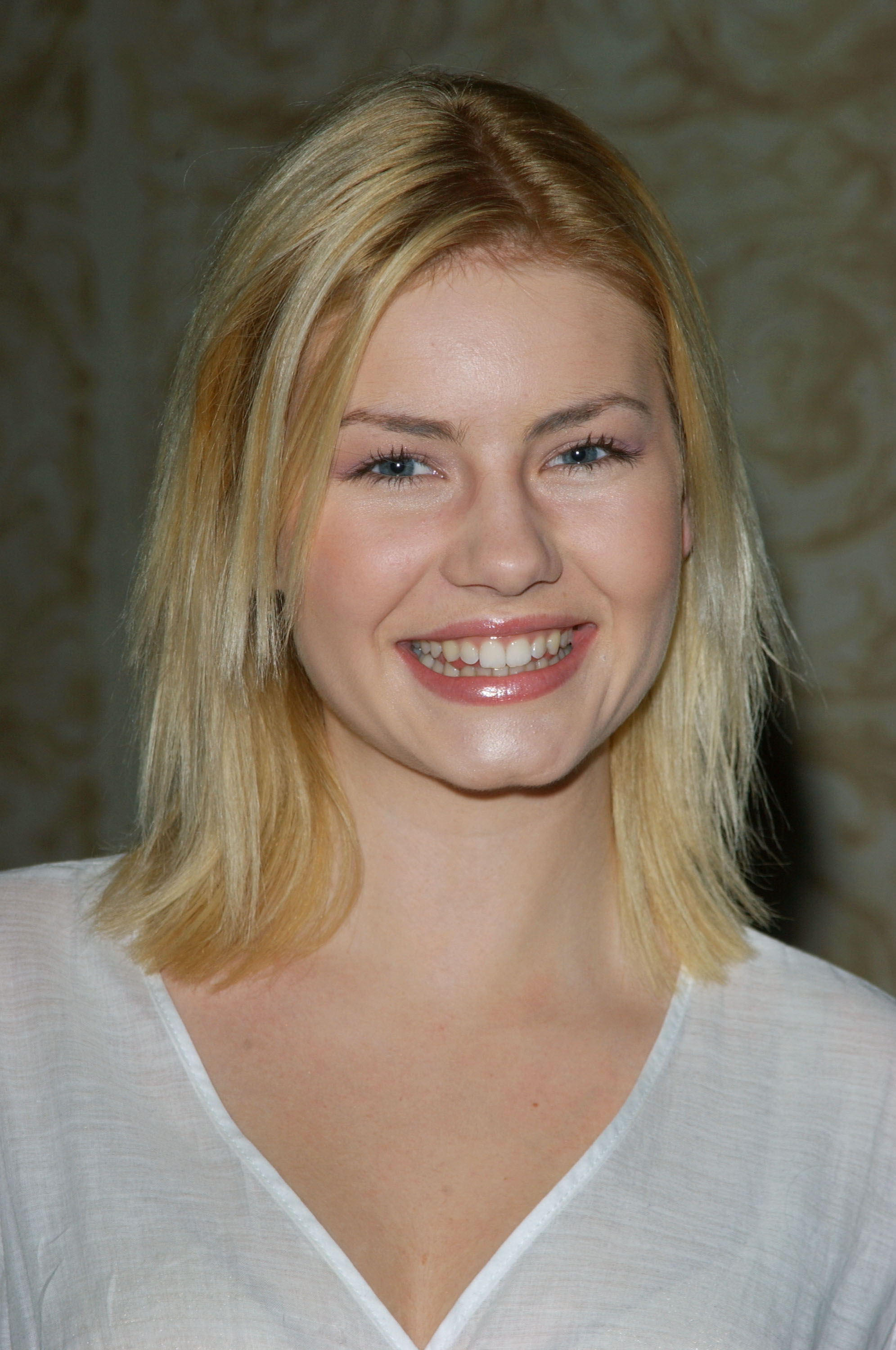 Elisha Cuthbert 042.JPG