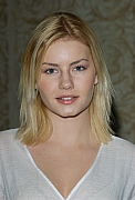 Elisha Cuthbert 041.JPG