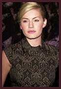 Elisha Cuthbert 053.JPG
