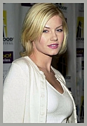 Elisha Cuthbert 054.JPG