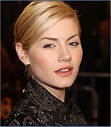 Elisha Cuthbert-HS1-BWG.jpg